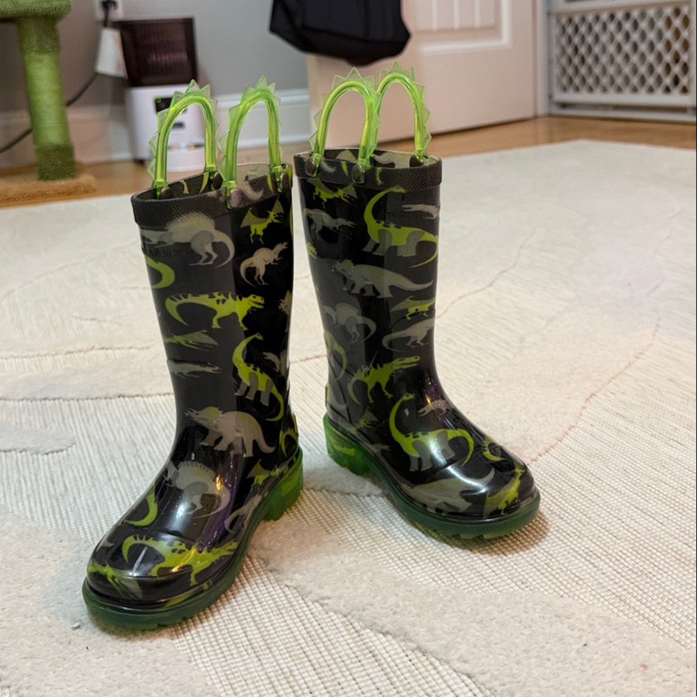 Light up Dino Print Rain Boots
